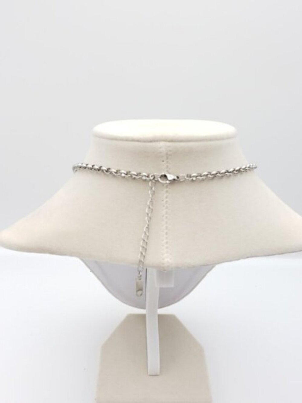 Authentic Louis Vuitton Silver LockUnbranded Stainless Steel Plated Silver Chain - Picture 6 of 13